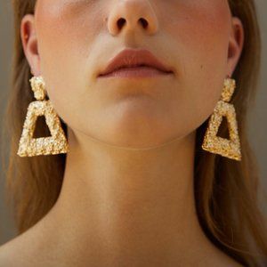 ZARA GOLD TEXTURED GEOMETRICAL EARRINGS